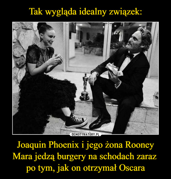 Joaquin Phoenix i jego żona Rooney Mara jedzą burgery na schodach zaraz po tym, jak on otrzymał Oscara –  
